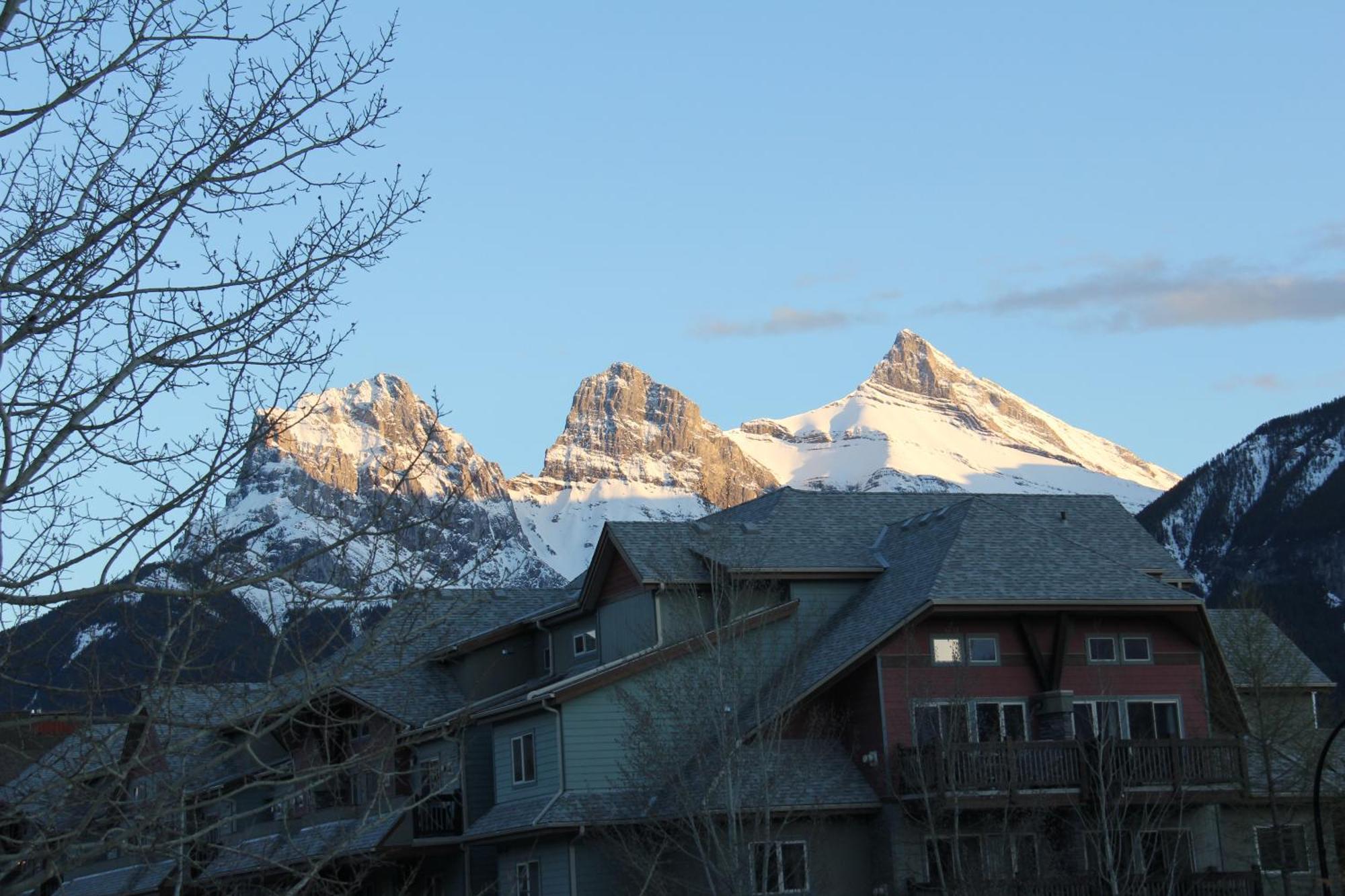 Windtower Lodge - Canmore Exterior photo